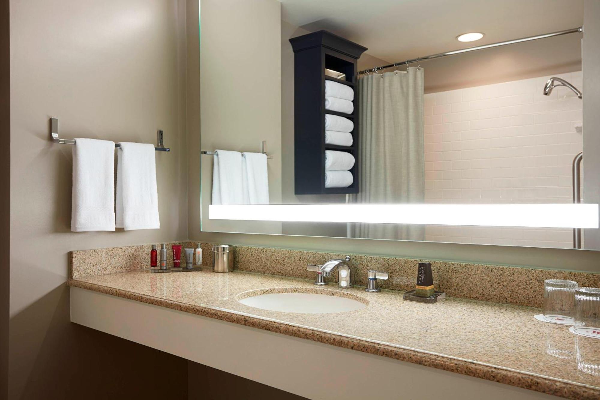 College Park Marriott Hotel & Conference Center Экстерьер фото
